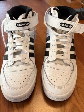 Adidas Originals High Top Sneakers White Black Strap Men’s Size 7.5